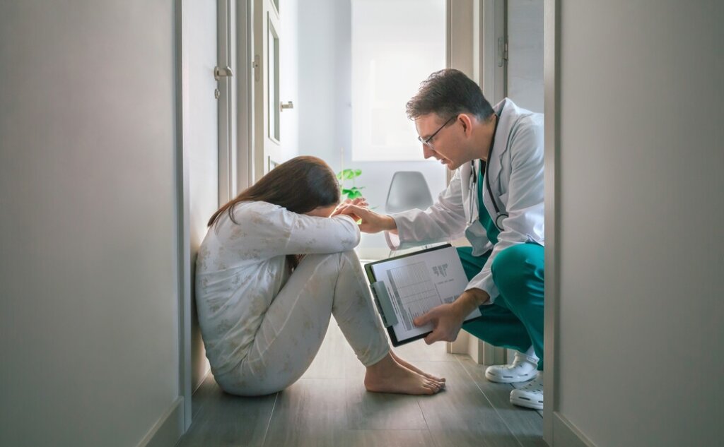 Oxevision Balancing Patient Safety and Privacy in NHS Mental Health Psychiatric Wards.